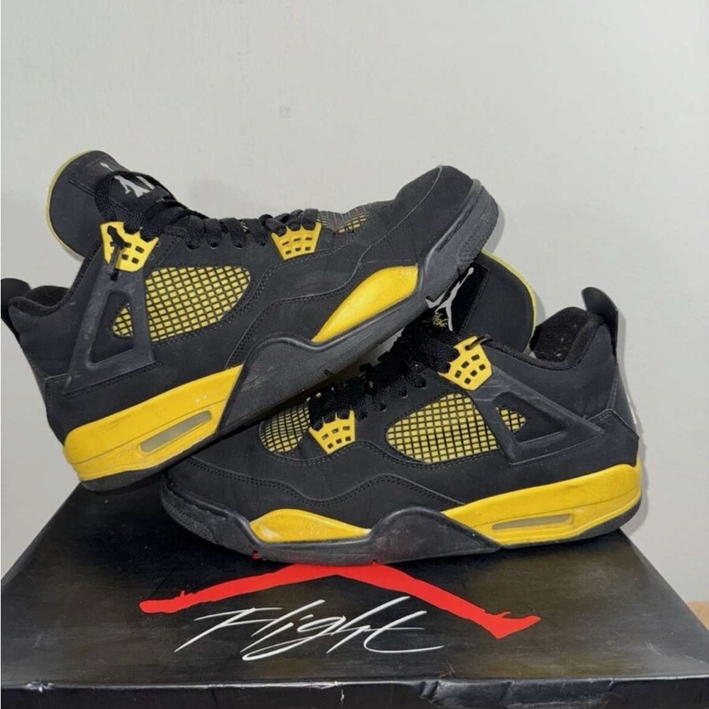 Jordan 4 yellow thunder size 11